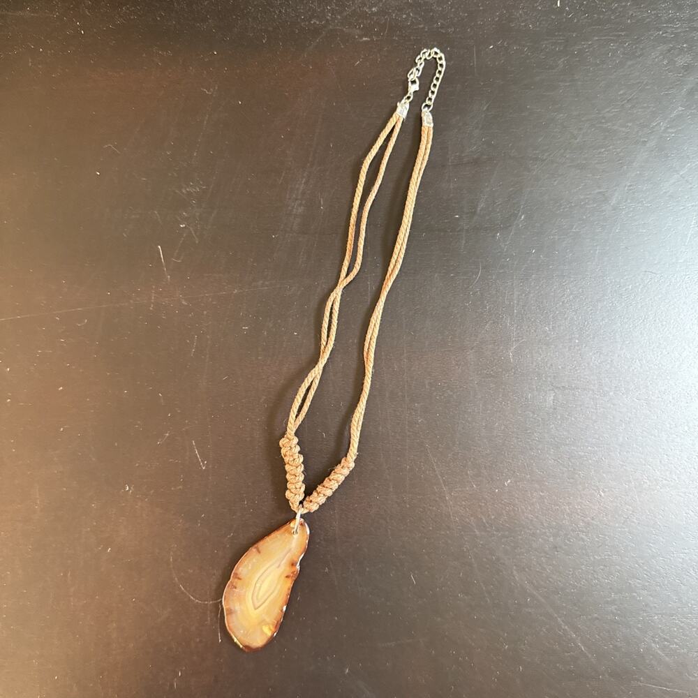BROWN STONE CORD NECKLACE